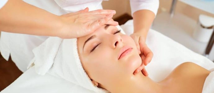 The Connection Between Dtox Solutions and Skin Hydration