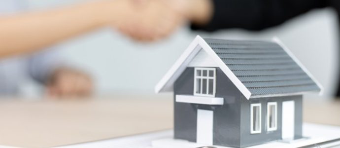 How Cash Home Buyers Help Create a Fast and Smooth Closing Process