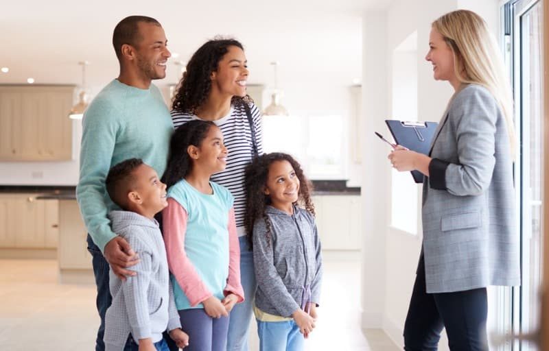 Early Impressions That Shape Residential Land Purchase Discussions